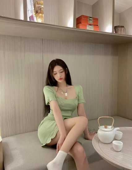 肤白貌美胸大，身材一绝，花样多，kb销魂 手感超好