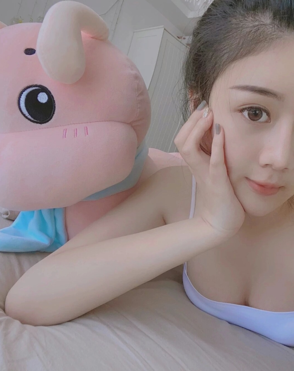 清纯唯美舞蹈艺术小姐姐